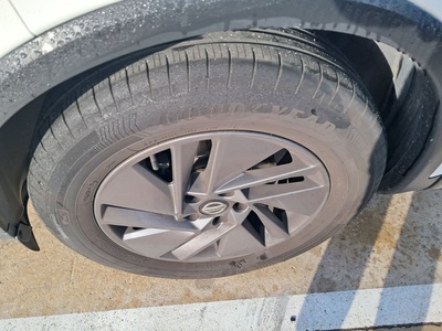 Nissan Qashqai DIG-T 140 mHEV Acenta 4x2 103 kW (140 CV) 8 Nissan Qashqai DIG-T 140 mHEV Acenta 4x2 103 kW (140 CV) 8