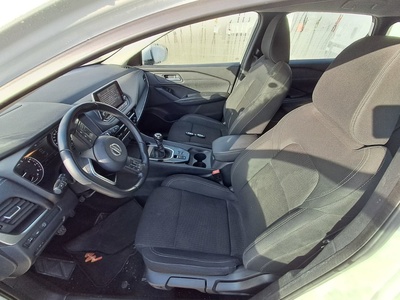 Nissan Qashqai DIG-T 140 mHEV Acenta 4x2 103 kW (140 CV) 12 Nissan Qashqai DIG-T 140 mHEV Acenta 4x2 103 kW (140 CV) 12