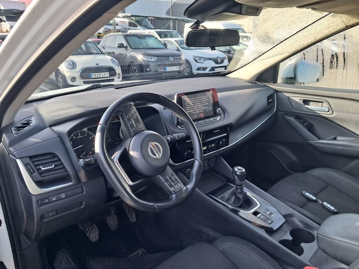 Nissan Qashqai DIG-T 140 mHEV Acenta 4x2 103 kW (140 CV) Vehículo usado en Madrid Nissan Qashqai DIG-T 140 mHEV Acenta 4x2 103 kW (140 CV) Vehículo usado en Madrid