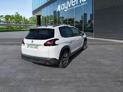 Peugeot 2008 BlueHDi 100 Signature 73 kW (100 CV) 4 Peugeot 2008 BlueHDi 100 Signature 73 kW (100 CV) 4