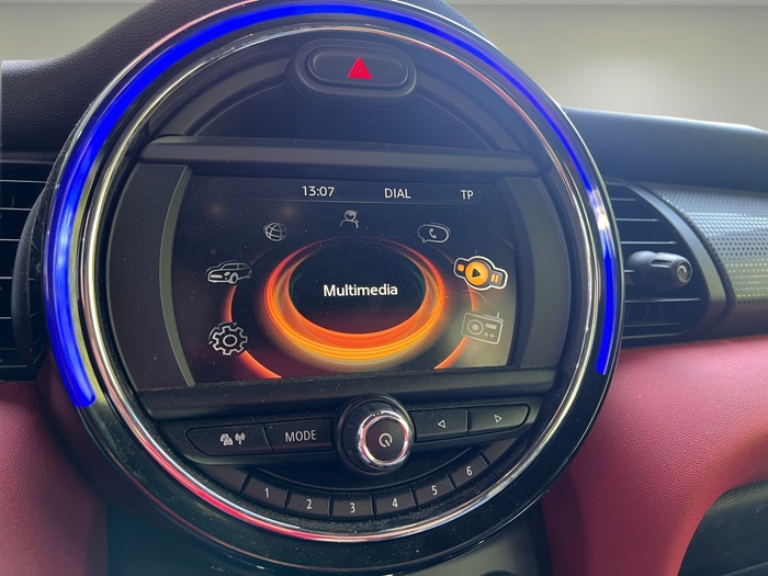 MINI MINI 5 Puertas Cooper D 85 kW (116 CV) Vehículo usado en Madrid MINI MINI 5 Puertas Cooper D 85 kW (116 CV) Vehículo usado en Madrid