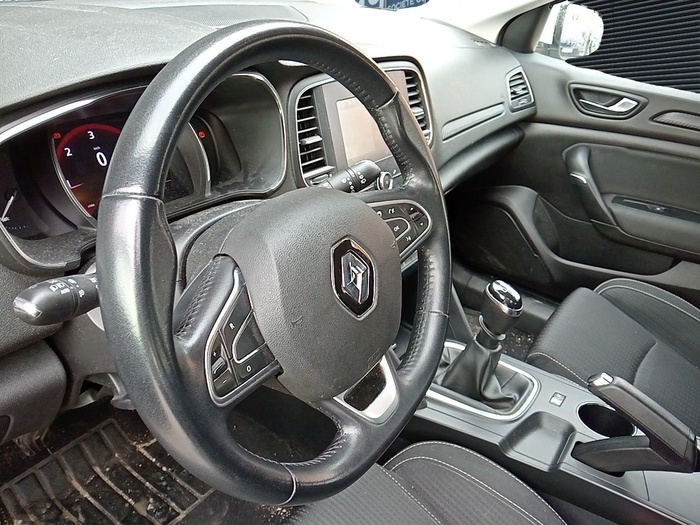 Renault Megane Business Blue dCi 85 kW (115 CV) Vehículo usado en Madrid Renault Megane Business Blue dCi 85 kW (115 CV) Vehículo usado en Madrid