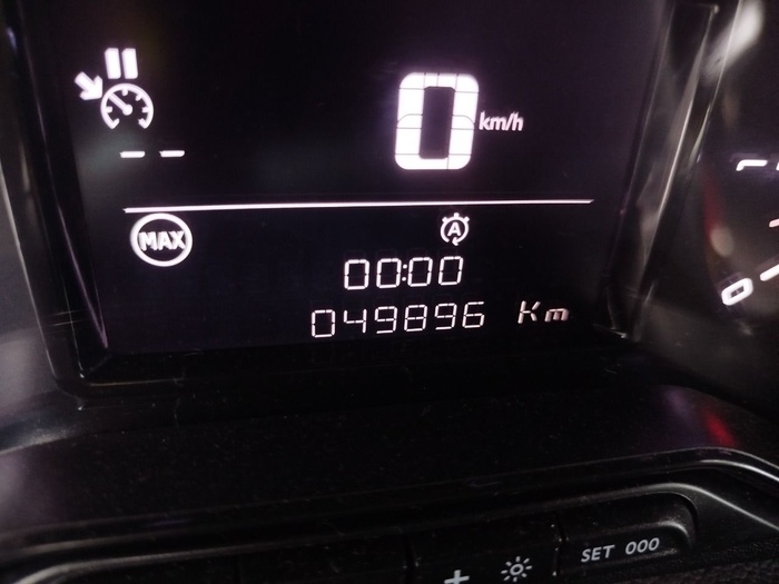 Citroen C3 BlueHDi 100 S&S Live Pack 75 KW (100 CV) Vehículo usado en Madrid Citroen C3 BlueHDi 100 S&S Live Pack 75 KW (100 CV) Vehículo usado en Madrid