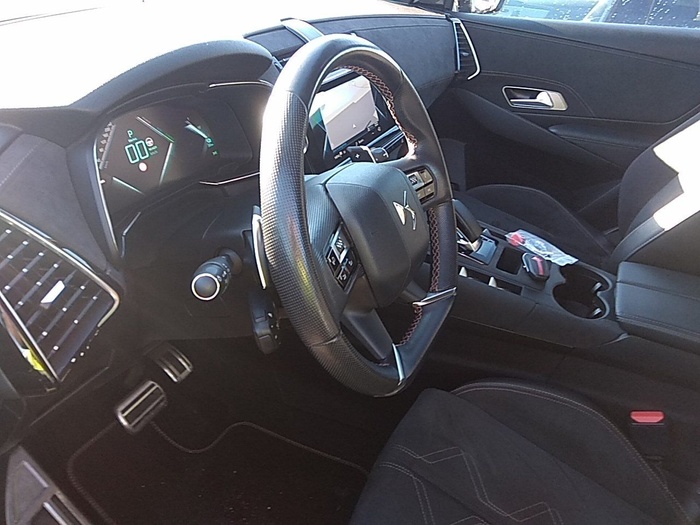 DS DS7 Crossback E-Tense 225 Performance Line Auto 165 kW (225 CV) Vehículo usado en Madrid DS DS7 Crossback E-Tense 225 Performance Line Auto 165 kW (225 CV) Vehículo usado en Madrid