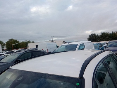 BMW Serie 3 318d Touring 110 kW (150 CV) 9 BMW Serie 3 318d Touring 110 kW (150 CV) 9