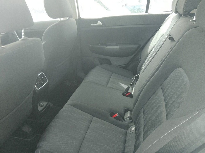 Kia Sportage 1.6 GDi Concept 4x2 97 kW (132 CV) Vehículo usado en Madrid Kia Sportage 1.6 GDi Concept 4x2 97 kW (132 CV) Vehículo usado en Madrid