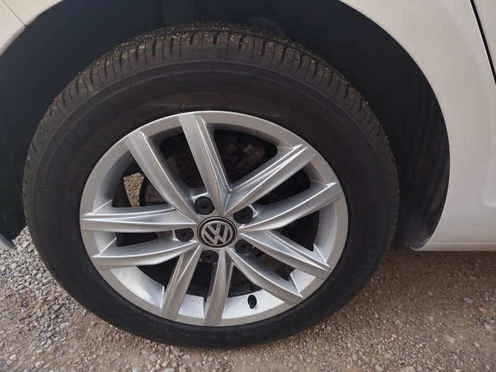 Volkswagen Golf Advance 1.6 TDI 85 kW (115 CV) Vehículo usado en Madrid Volkswagen Golf Advance 1.6 TDI 85 kW (115 CV) Vehículo usado en Madrid