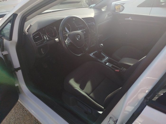 Volkswagen Golf Advance 1.6 TDI 85 kW (115 CV) Vehículo usado en Madrid Volkswagen Golf Advance 1.6 TDI 85 kW (115 CV) Vehículo usado en Madrid