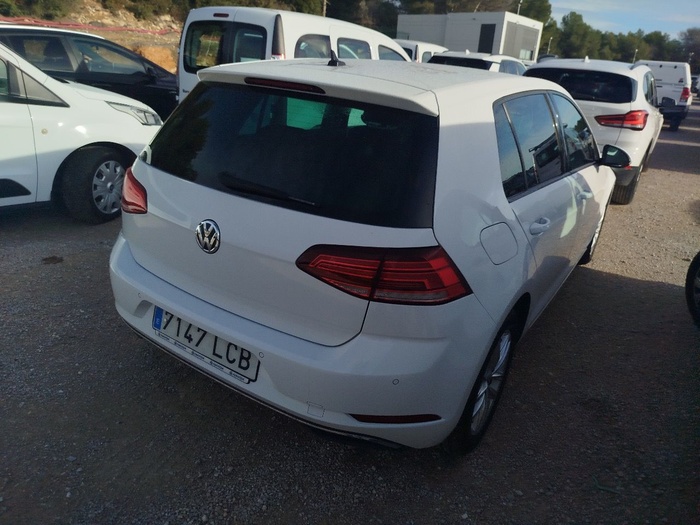 Volkswagen Golf Advance 1.6 TDI 85 kW (115 CV) Vehículo usado en Madrid Volkswagen Golf Advance 1.6 TDI 85 kW (115 CV) Vehículo usado en Madrid