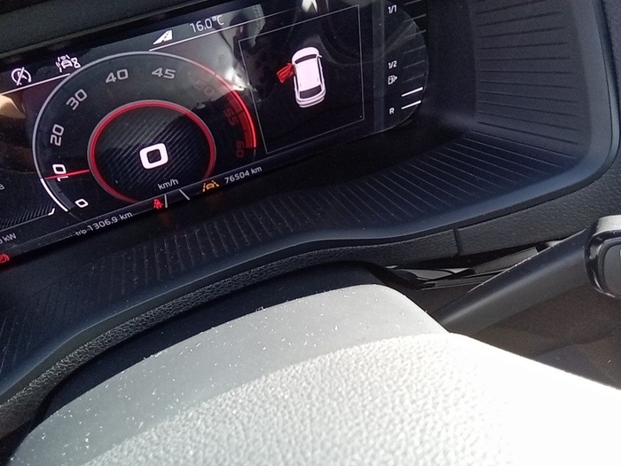 Skoda Karoq 2.0 TDI Sportline 110 kW (150 CV) Vehículo usado en Madrid Skoda Karoq 2.0 TDI Sportline 110 kW (150 CV) Vehículo usado en Madrid