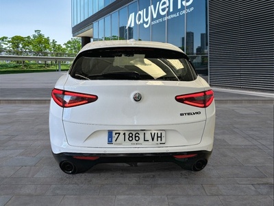 Alfa Romeo Stelvio 2.2 Diesel Sprint RWD 140 kW (190 CV) 5 Alfa Romeo Stelvio 2.2 Diesel Sprint RWD 140 kW (190 CV) 5