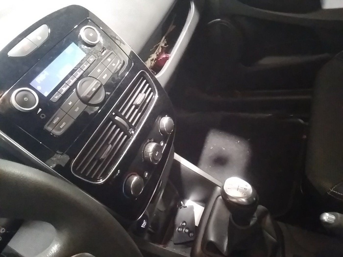 Renault Clio Business dCi 55 kW (75 CV) Vehículo usado en Madrid Renault Clio Business dCi 55 kW (75 CV) Vehículo usado en Madrid