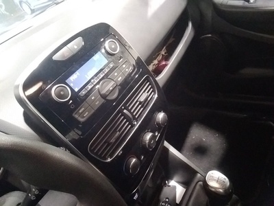 Renault Clio Business dCi 55 kW (75 CV) 9 Renault Clio Business dCi 55 kW (75 CV) 9