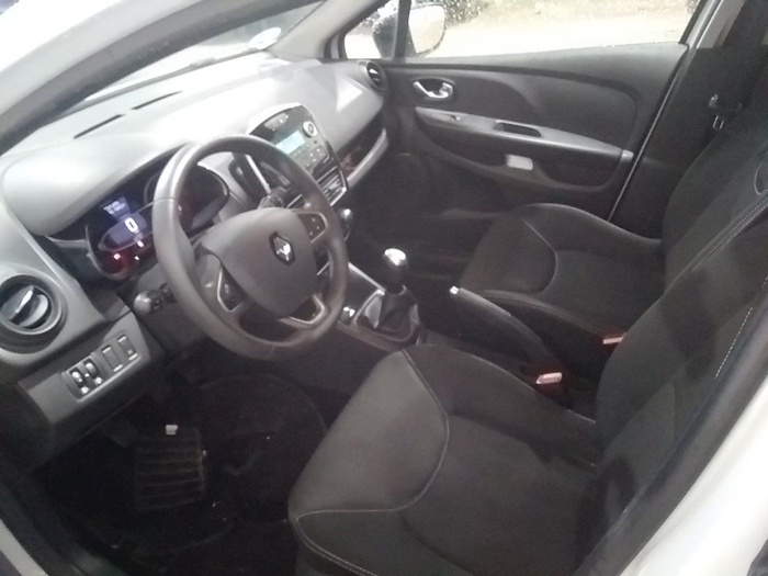 Renault Clio Business dCi 55 kW (75 CV) Vehículo usado en Madrid Renault Clio Business dCi 55 kW (75 CV) Vehículo usado en Madrid