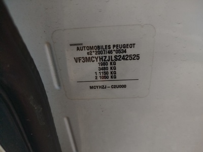 Peugeot 3008 BlueHDi 130 S&S Allure 96 kW (130 CV) 9 Peugeot 3008 BlueHDi 130 S&S Allure 96 kW (130 CV) 9