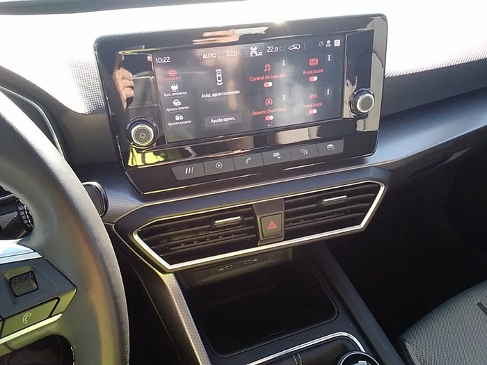 SEAT León ST 2.0 TDI Style Go 85 kW (115 CV) Vehículo usado en Madrid SEAT León ST 2.0 TDI Style Go 85 kW (115 CV) Vehículo usado en Madrid