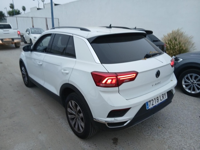Volkswagen T-Roc Advance 1.0 TSI 81 kW (110 CV) Vehículo usado en Madrid Volkswagen T-Roc Advance 1.0 TSI 81 kW (110 CV) Vehículo usado en Madrid