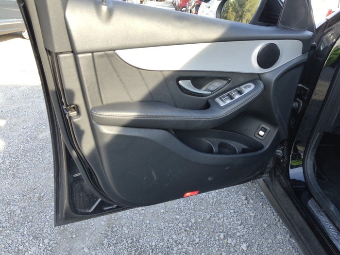 Mercedes-Benz GLC Coupé 220 d 4Matic 143 kW (194 CV) Vehículo usado en Madrid Mercedes-Benz GLC Coupé 220 d 4Matic 143 kW (194 CV) Vehículo usado en Madrid