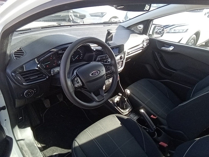 Ford Fiesta 1.1 Ti-VCT Trend 63 kW (85 CV) Vehículo usado en Madrid Ford Fiesta 1.1 Ti-VCT Trend 63 kW (85 CV) Vehículo usado en Madrid