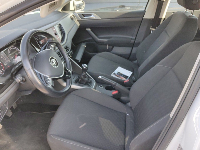 Volkswagen Polo Advance 1.0 59 kW (80 CV) Vehículo usado en Madrid Volkswagen Polo Advance 1.0 59 kW (80 CV) Vehículo usado en Madrid