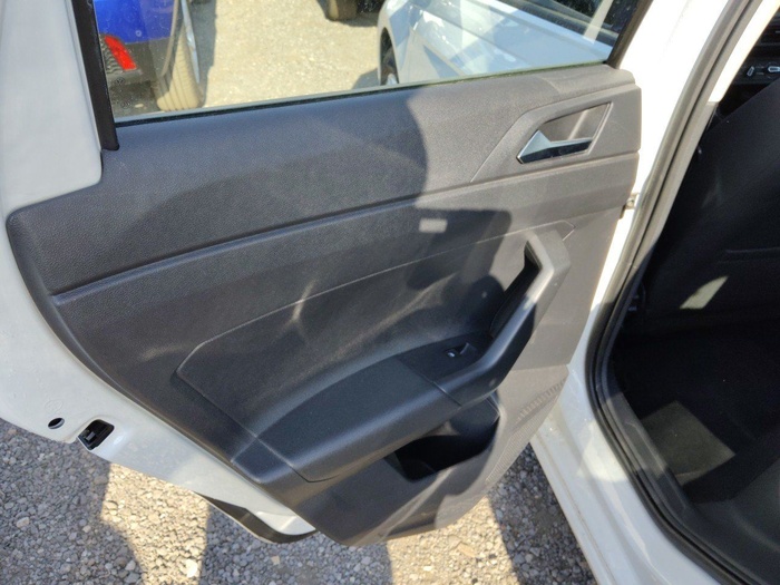 Volkswagen Polo Advance 1.0 59 kW (80 CV) Vehículo usado en Madrid Volkswagen Polo Advance 1.0 59 kW (80 CV) Vehículo usado en Madrid