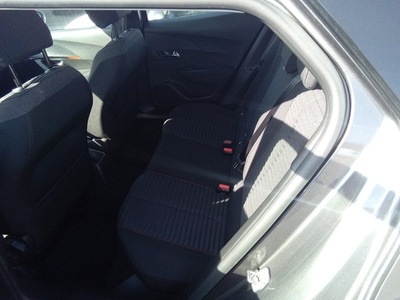 Peugeot 2008 BlueHDi 110 S&S Active Pack 81 kW (110 CV) 9 Peugeot 2008 BlueHDi 110 S&S Active Pack 81 kW (110 CV) 9