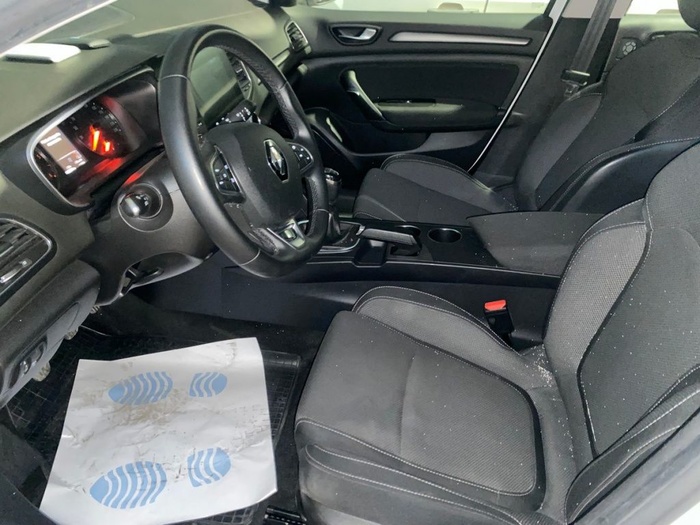 Renault Megane Equilibre Blue dCi 85 kW (115 CV) Vehículo usado en Madrid Renault Megane Equilibre Blue dCi 85 kW (115 CV) Vehículo usado en Madrid