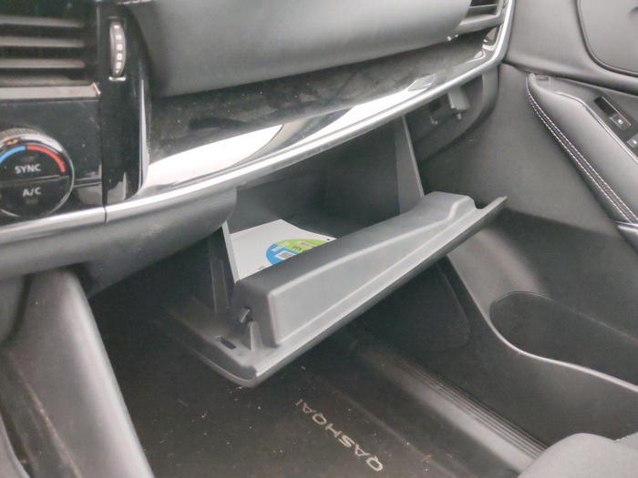 Nissan Qashqai DIG-T 140 mHEV N-Connecta 4x2 103 kW (140 CV) Vehículo usado en Madrid Nissan Qashqai DIG-T 140 mHEV N-Connecta 4x2 103 kW (140 CV) Vehículo usado en Madrid