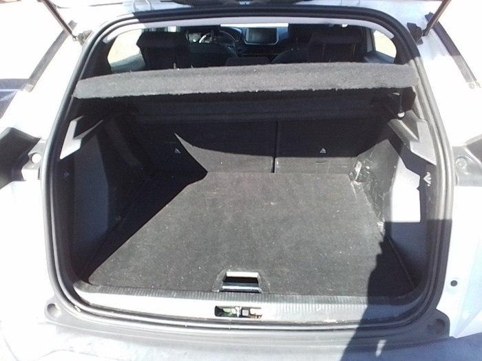 Peugeot 2008 BlueHDi 110 S&S Active Pack 81 kW (110 CV) Vehículo usado en Madrid Peugeot 2008 BlueHDi 110 S&S Active Pack 81 kW (110 CV) Vehículo usado en Madrid