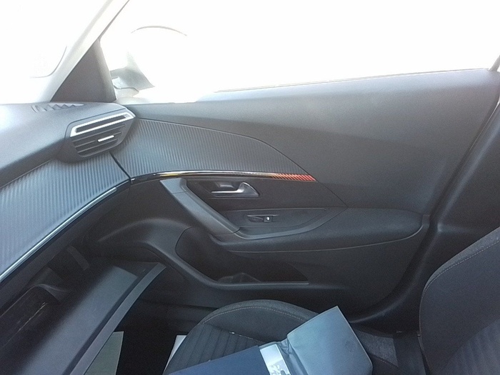 Peugeot 2008 BlueHDi 110 S&S Active Pack 81 kW (110 CV) Vehículo usado en Madrid Peugeot 2008 BlueHDi 110 S&S Active Pack 81 kW (110 CV) Vehículo usado en Madrid