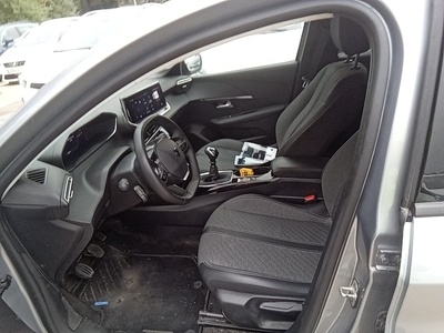 Peugeot 208 PureTech 100 Allure 75 kW (100 CV) 10 Peugeot 208 PureTech 100 Allure 75 kW (100 CV) 10