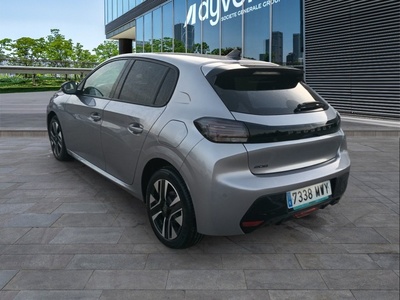 Peugeot 208 PureTech 100 Allure 75 kW (100 CV) 6 Peugeot 208 PureTech 100 Allure 75 kW (100 CV) 6