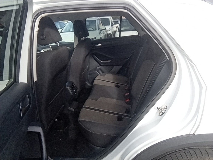 Volkswagen T-Roc Advance R-Line 1.0 TSI 81 kW (110 CV) Vehículo usado en Madrid Volkswagen T-Roc Advance R-Line 1.0 TSI 81 kW (110 CV) Vehículo usado en Madrid