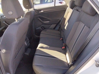 Volkswagen T-Roc Advance R-Line 1.0 TSI 81 kW (110 CV) 9 Volkswagen T-Roc Advance R-Line 1.0 TSI 81 kW (110 CV) 9