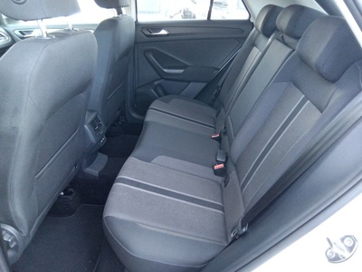 Volkswagen T-Roc Advance R-Line 1.0 TSI 81 kW (110 CV) 9 Volkswagen T-Roc Advance R-Line 1.0 TSI 81 kW (110 CV) 9