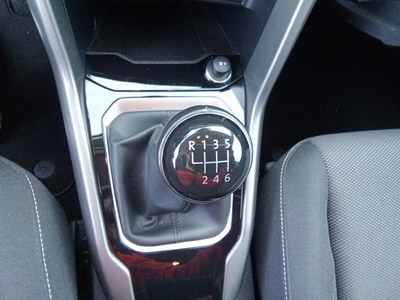 Volkswagen T-Roc Advance R-Line 1.0 TSI 81 kW (110 CV) 13 Volkswagen T-Roc Advance R-Line 1.0 TSI 81 kW (110 CV) 13