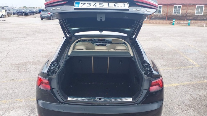 Audi A5 Sportback Sport 35 TFSI 110 kW (150 CV) S tronic Vehículo usado en Madrid Audi A5 Sportback Sport 35 TFSI 110 kW (150 CV) S tronic Vehículo usado en Madrid