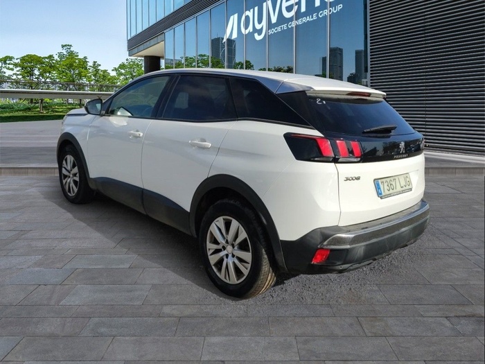 Peugeot 3008 1.5 BlueHDi S&S Style 96 kW (130 CV) Vehículo usado en Madrid Peugeot 3008 1.5 BlueHDi S&S Style 96 kW (130 CV) Vehículo usado en Madrid
