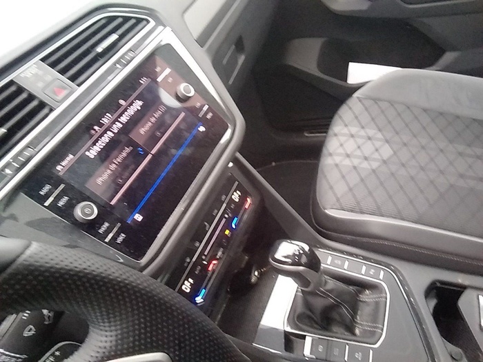 Volkswagen Tiguan R-Line 2.0 TDI 110 kW (150 CV) DSG Vehículo usado en Madrid Volkswagen Tiguan R-Line 2.0 TDI 110 kW (150 CV) DSG Vehículo usado en Madrid