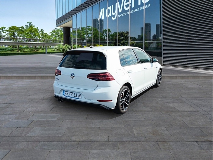 Volkswagen Golf GTE 1.4 TSI e-Power 150 kW (204 CV) DSG Vehículo usado en Madrid Volkswagen Golf GTE 1.4 TSI e-Power 150 kW (204 CV) DSG Vehículo usado en Madrid