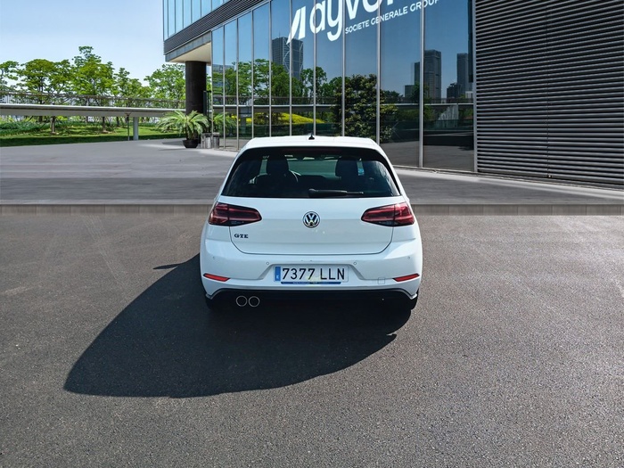 Volkswagen Golf GTE 1.4 TSI e-Power 150 kW (204 CV) DSG Vehículo usado en Madrid Volkswagen Golf GTE 1.4 TSI e-Power 150 kW (204 CV) DSG Vehículo usado en Madrid