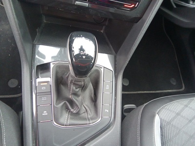 Volkswagen Tiguan R-Line 2.0 TDI 110 kW (150 CV) DSG 13 Volkswagen Tiguan R-Line 2.0 TDI 110 kW (150 CV) DSG 13