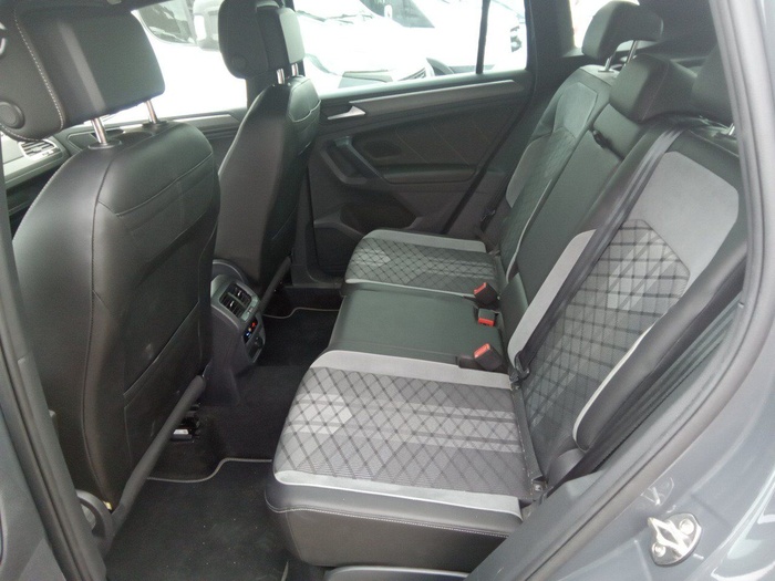 Volkswagen Tiguan R-Line 2.0 TDI 110 kW (150 CV) DSG Vehículo usado en Madrid Volkswagen Tiguan R-Line 2.0 TDI 110 kW (150 CV) DSG Vehículo usado en Madrid