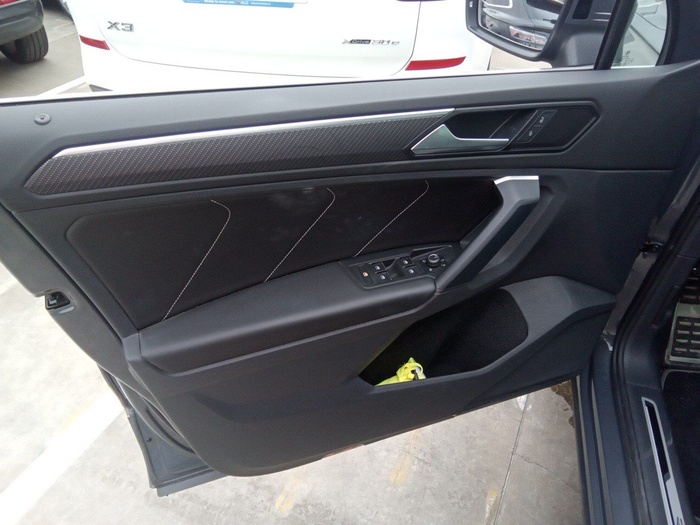 Volkswagen Tiguan R-Line 2.0 TDI 110 kW (150 CV) DSG Vehículo usado en Madrid Volkswagen Tiguan R-Line 2.0 TDI 110 kW (150 CV) DSG Vehículo usado en Madrid