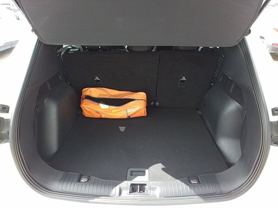 Ford Kuga 1.5 EcoBlue ST-Line 88 kW (120 CV) 7 Ford Kuga 1.5 EcoBlue ST-Line 88 kW (120 CV) 7