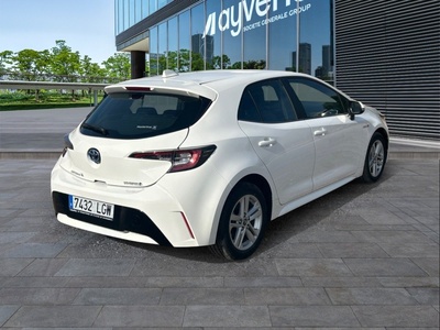 Toyota Corolla 125H Active E-CVT 90 kW (122 CV) 4 Toyota Corolla 125H Active E-CVT 90 kW (122 CV) 4