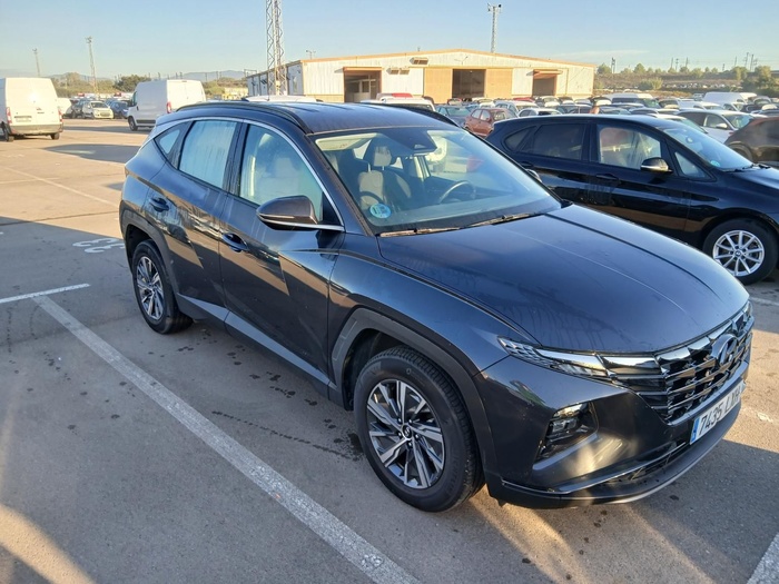 Hyundai Tucson 1.6 TGDI HEV Maxx Auto 169 kW (230 CV) Vehículo usado en Madrid Hyundai Tucson 1.6 TGDI HEV Maxx Auto 169 kW (230 CV) Vehículo usado en Madrid