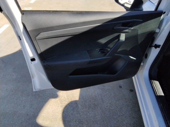 SEAT Ibiza 1.6 TDI Reference Business 70 kW (95 CV) Vehículo usado en Madrid SEAT Ibiza 1.6 TDI Reference Business 70 kW (95 CV) Vehículo usado en Madrid