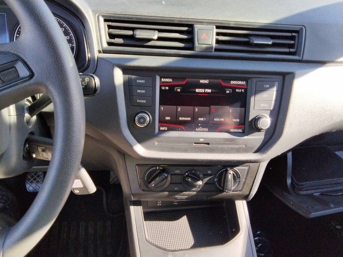 SEAT Ibiza 1.6 TDI Reference Business 70 kW (95 CV) Vehículo usado en Madrid SEAT Ibiza 1.6 TDI Reference Business 70 kW (95 CV) Vehículo usado en Madrid