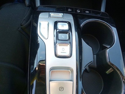 Hyundai Tucson 1.6 TGDI HEV Maxx Auto 169 kW (230 CV) 12 Hyundai Tucson 1.6 TGDI HEV Maxx Auto 169 kW (230 CV) 12